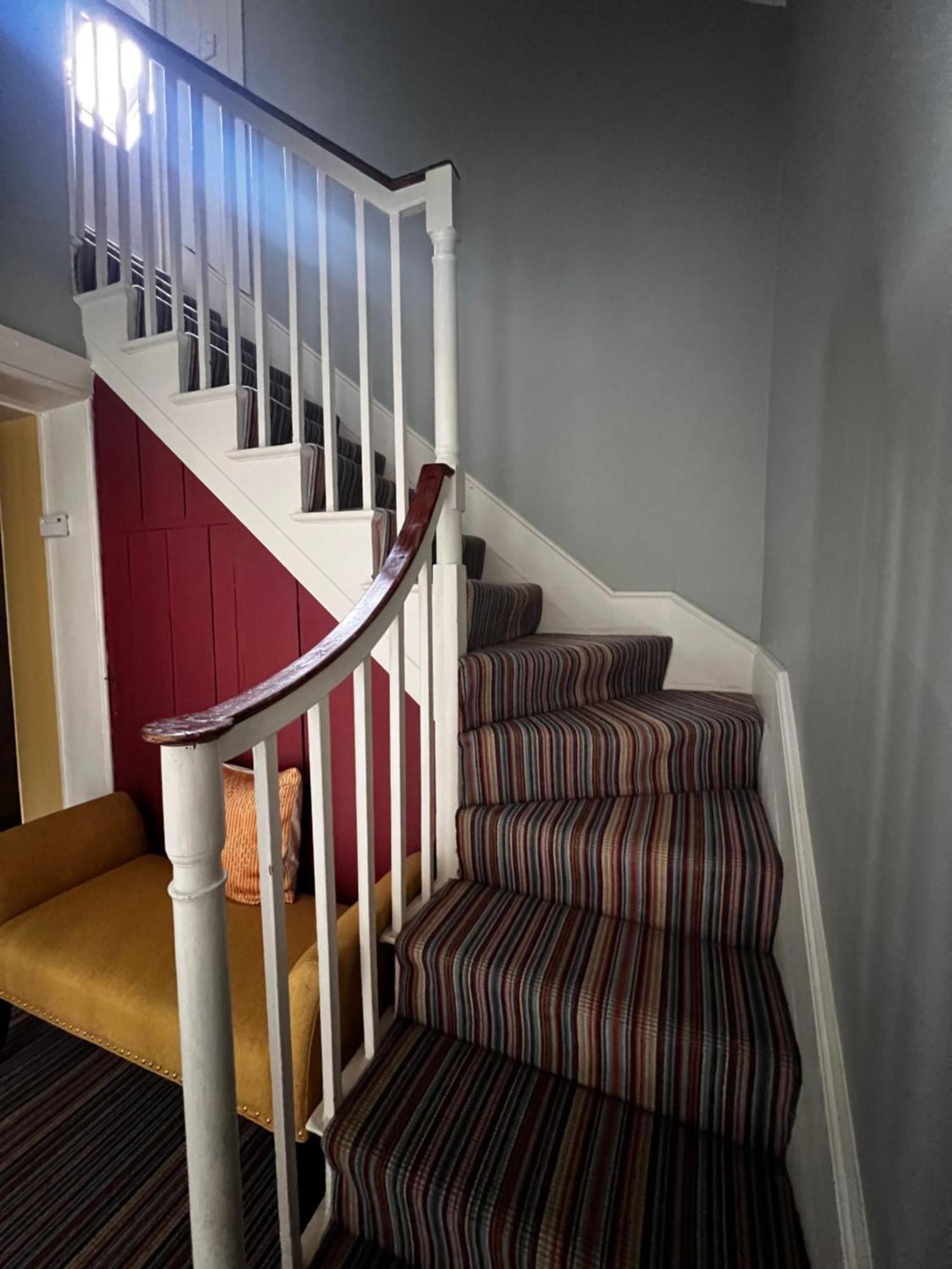 Larchmount House B&B 런던데리 외부 사진